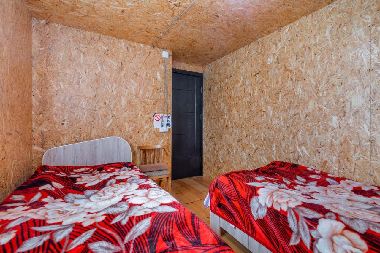 Guesthouse Elisabeth Omalo Bagian luar foto